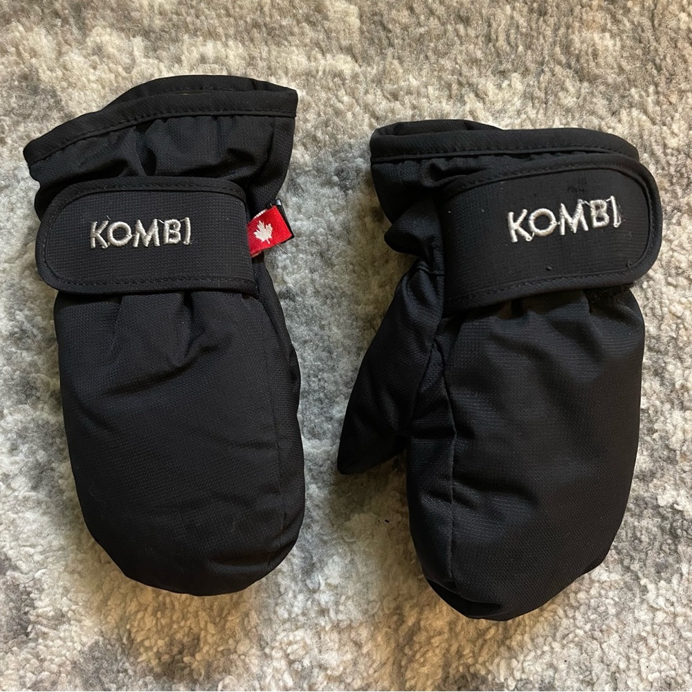 FREE w/purchase Kombi Black Gloves